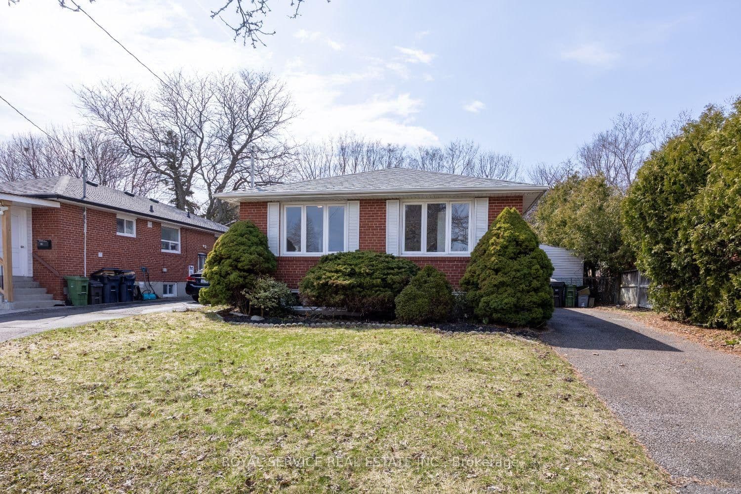 14 Hathway Drive, Toronto, ON — photo 2