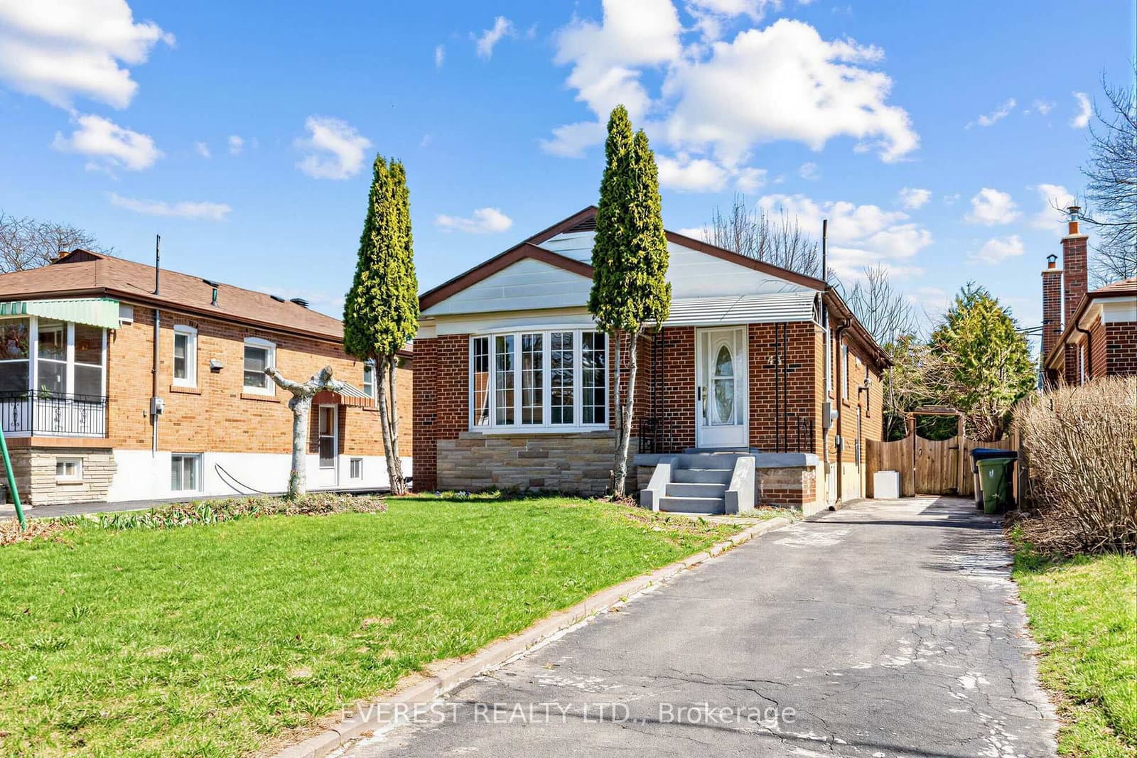 45 Kilgreggan Crescent, Toronto, ON — photo 2