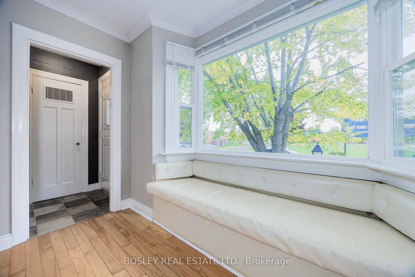 651 Cosburn Avenue, Toronto, ON — photo 3