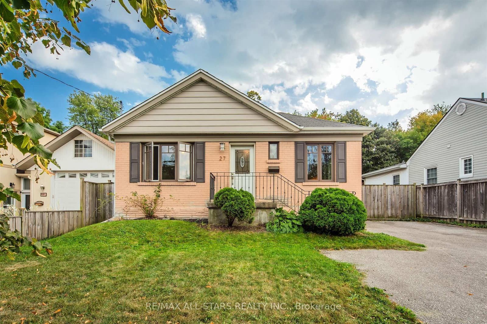 27 Martindale Road, Toronto, ON