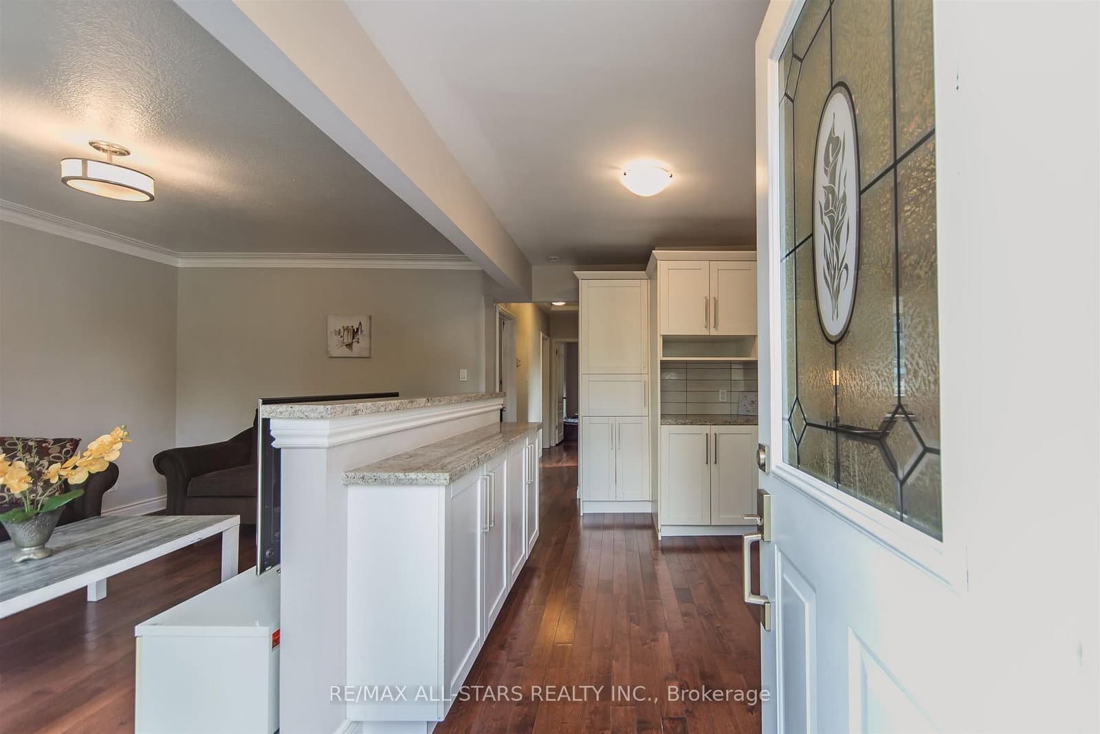 27 Martindale Road, Toronto, ON — photo 2