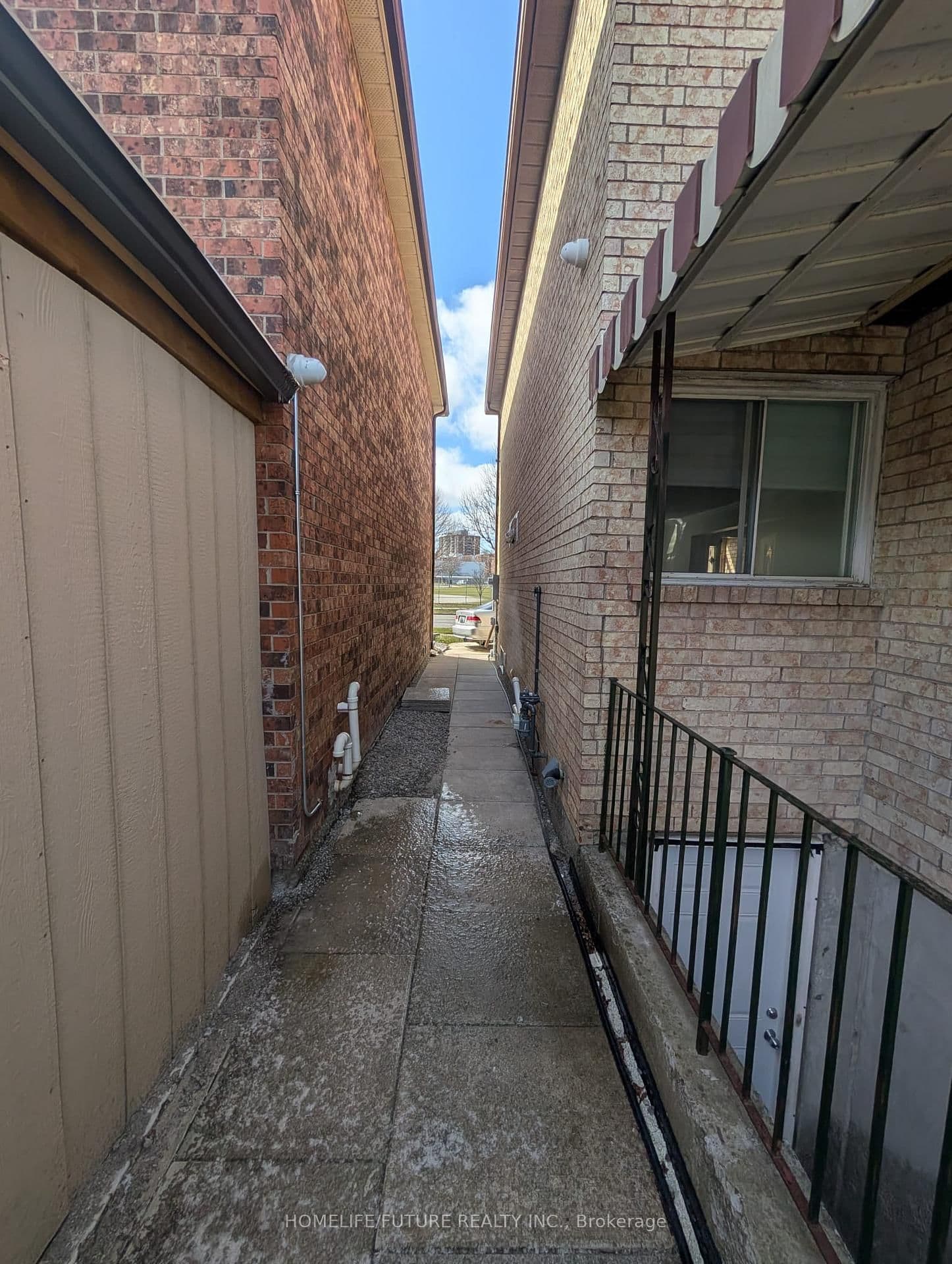 Bsmt - 528 Mclevin Avenue, Toronto, ON — photo 3