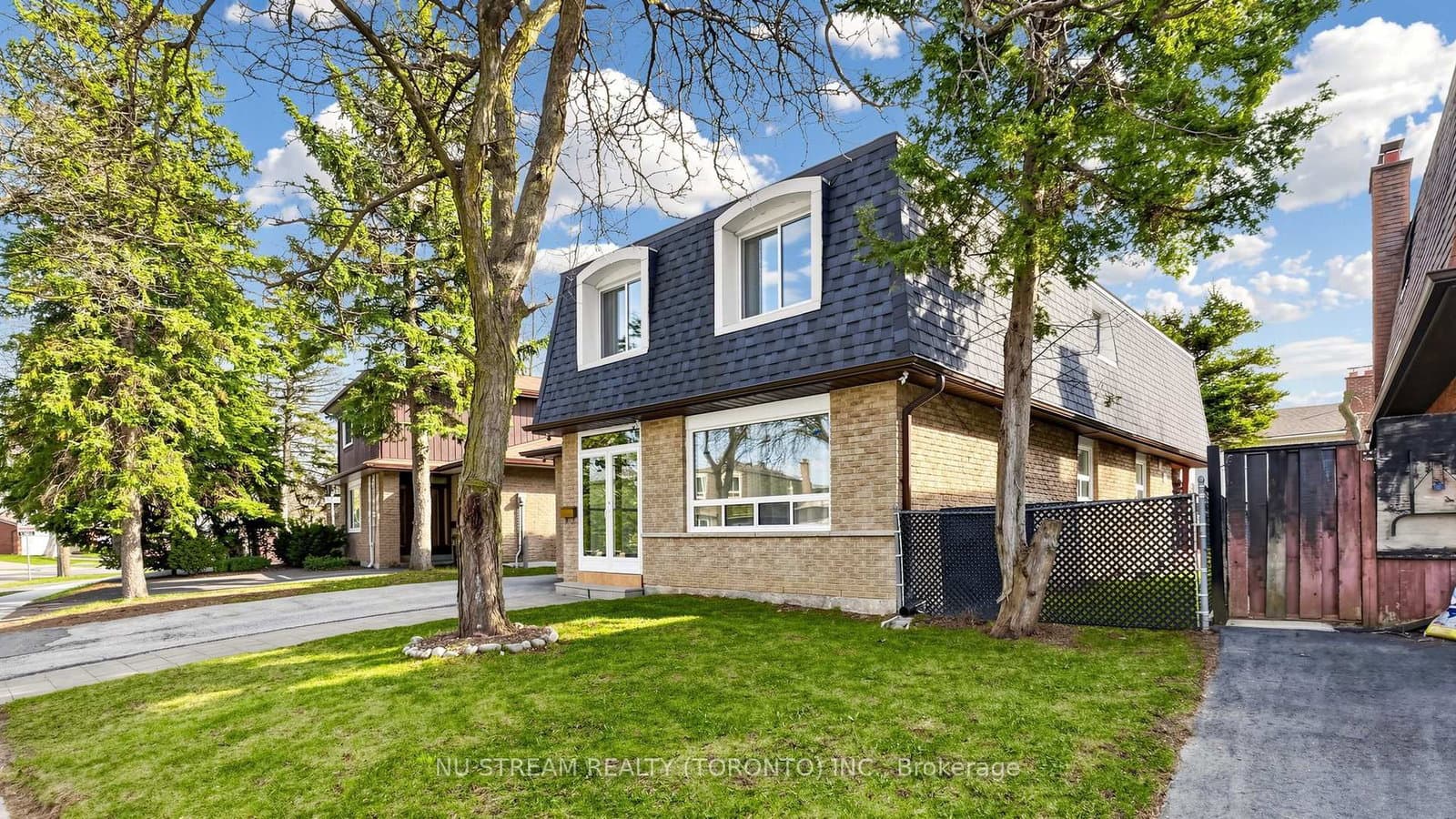 26 Alexmuir Boulevard, Toronto, ON — photo 2