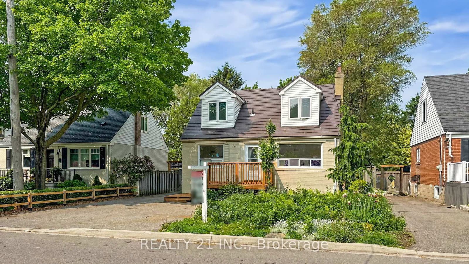 98 Natal Avenue, Toronto, ON — photo 3