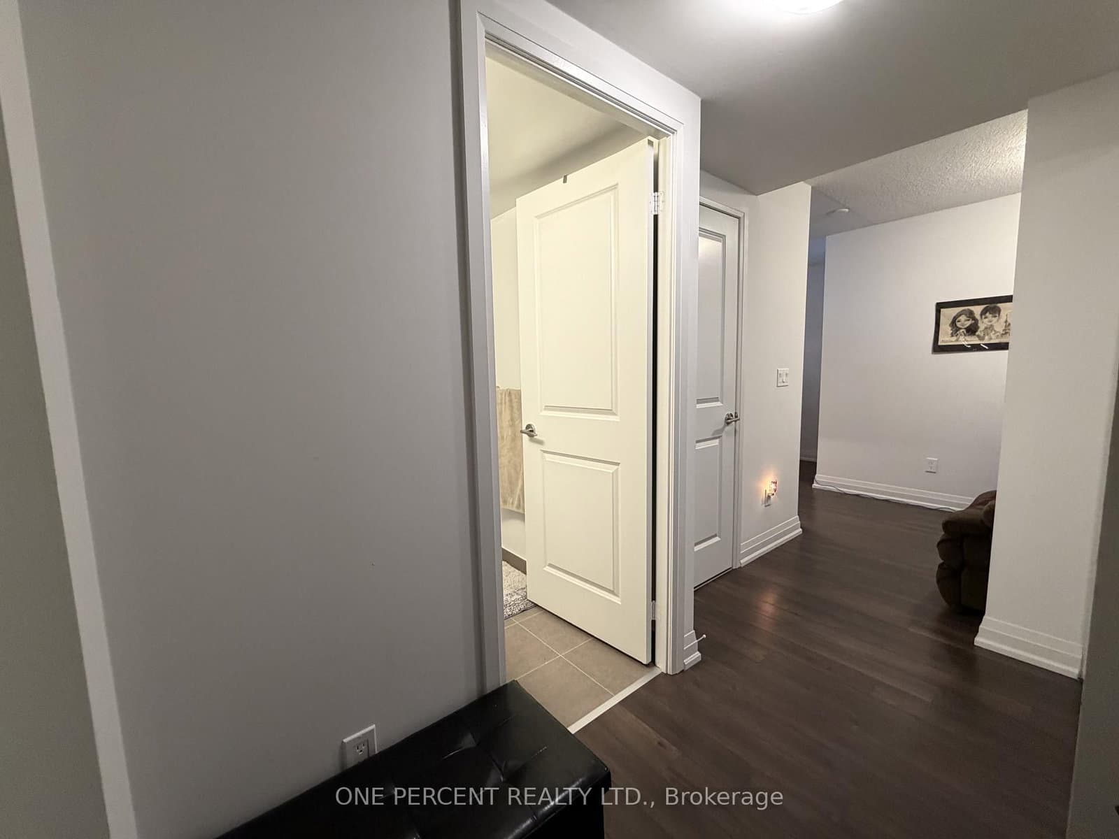 2010 - 20 Meadowglen Place, Toronto, ON — photo 2
