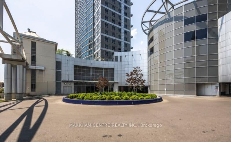 2707 - 36 Lee Centre Drive, Toronto, ON — photo 3
