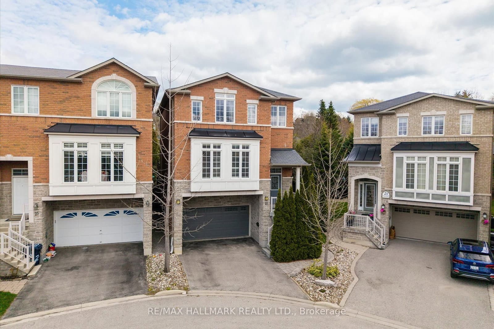 23 Mastwood Crescent, Toronto, ON — photo 2