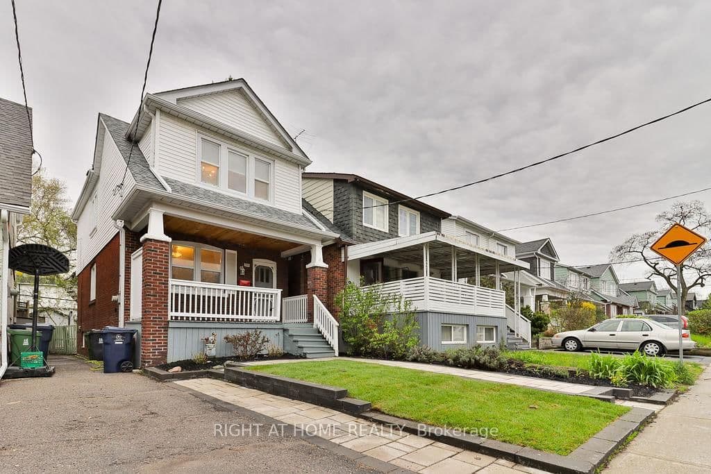 130 Springdale Boulevard, Toronto, ON — photo 2