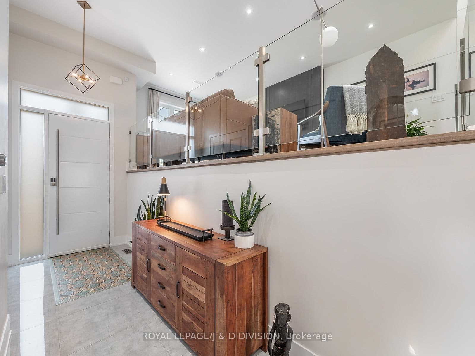 221 Virginia Avenue, Toronto, ON — photo 3
