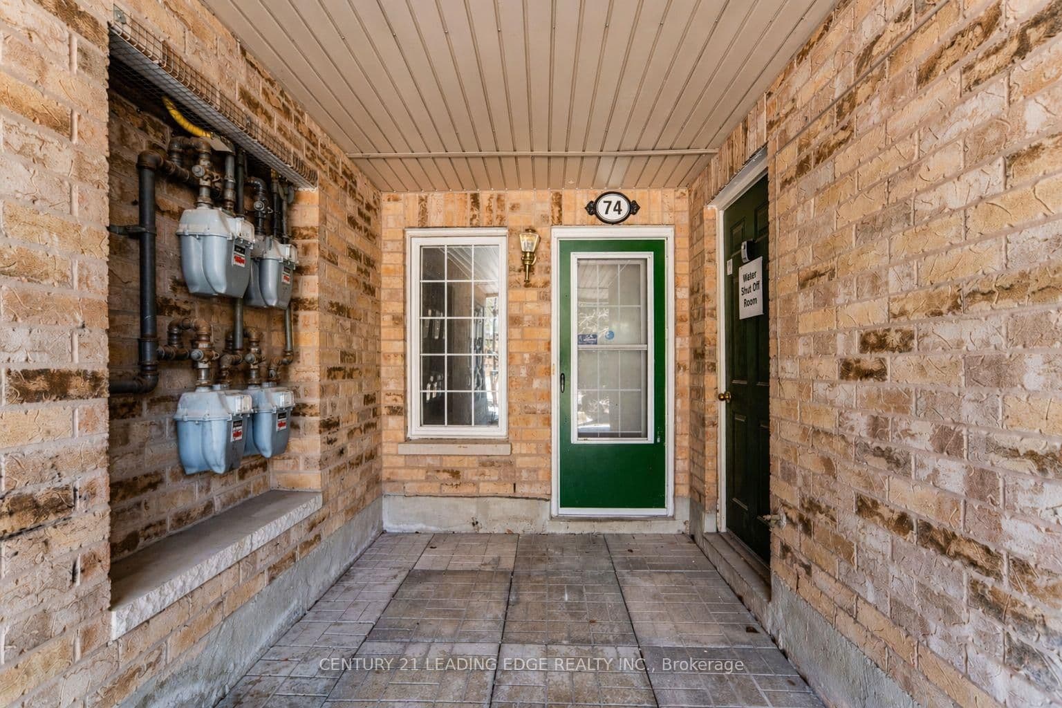 74 - 42 Pinery Trail, Toronto, ON — photo 2