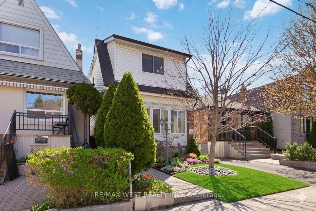 79 King Edward Avenue, Toronto, ON
