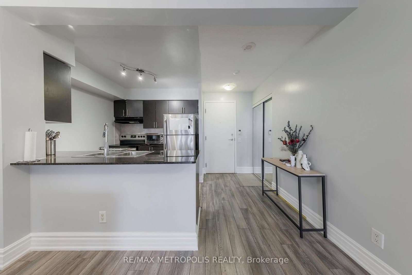 607 - 83 Borough Drive, Toronto, ON — photo 2