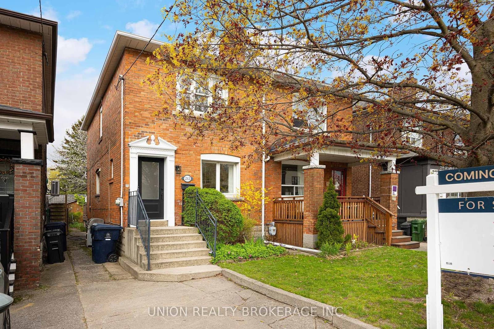 212 Dewhurst Boulevard, Toronto, ON — photo 2