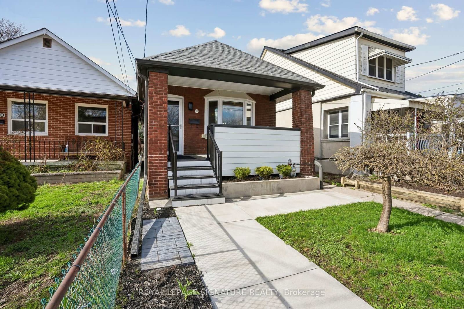 972 Cosburn Avenue, Toronto, ON
