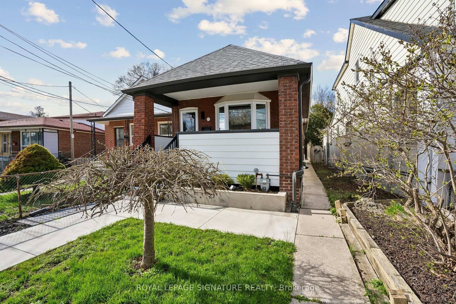 972 Cosburn Avenue, Toronto, ON — photo 3