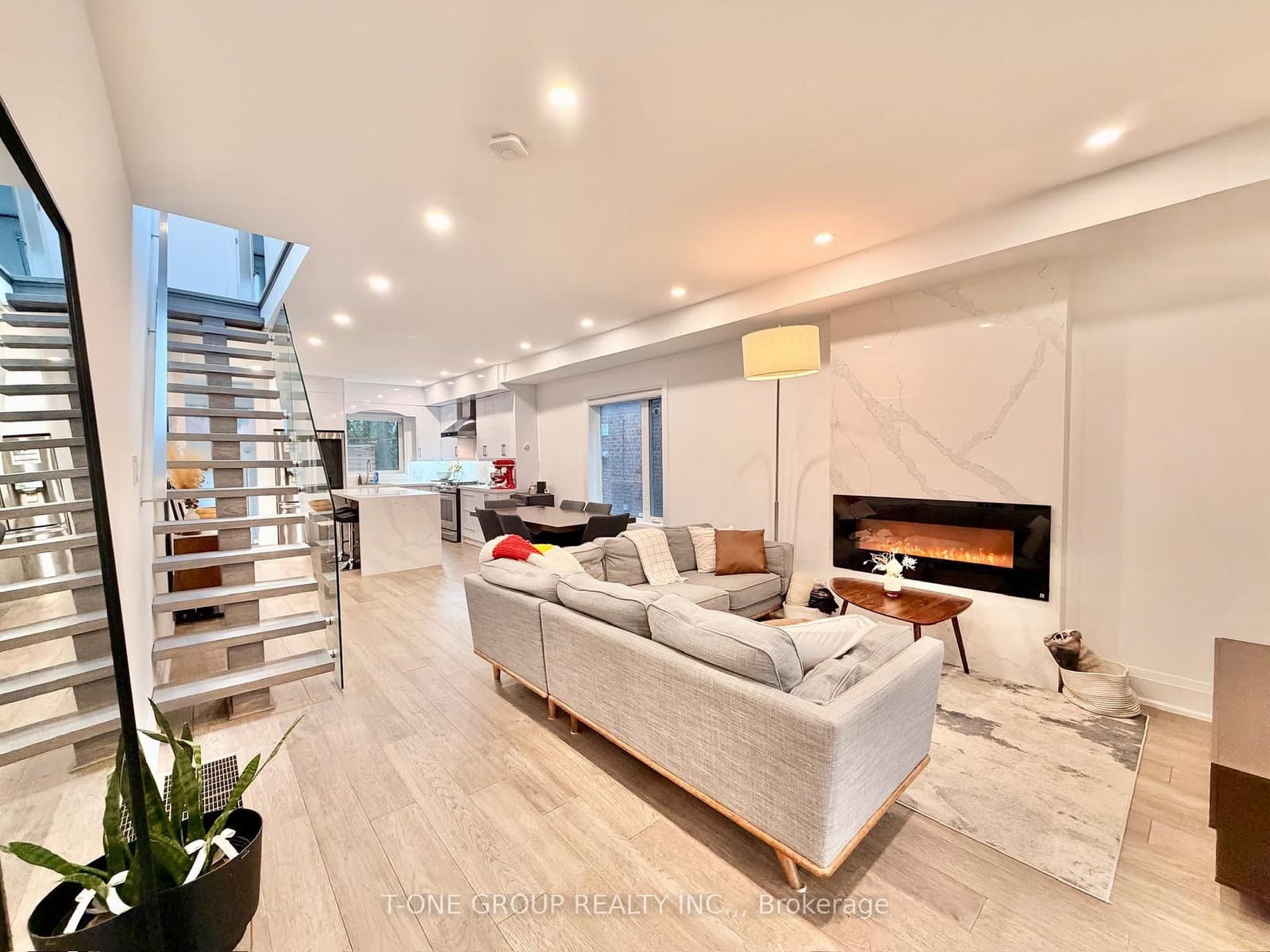 173 Drayton Avenue, Toronto, ON