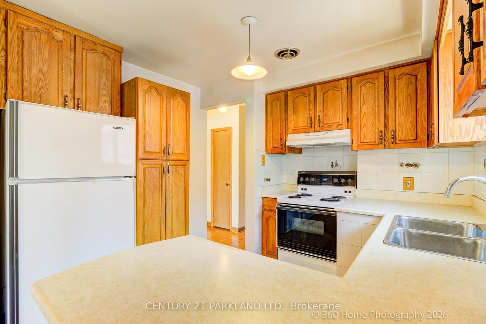 41 Brantwood Drive, Toronto, ON — photo 3
