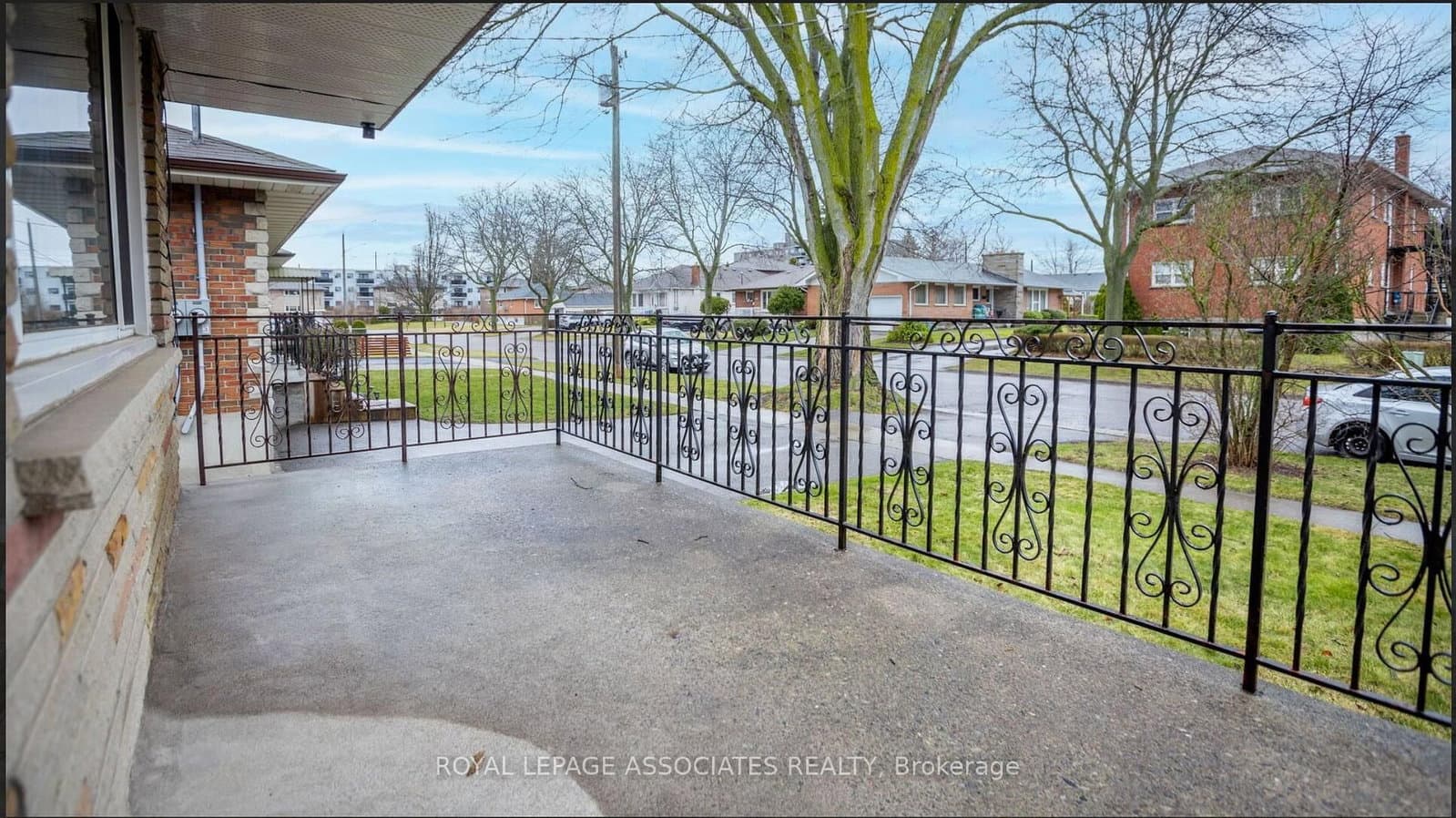Main - 203 Cromwell Avenue, Oshawa, ON — photo 2