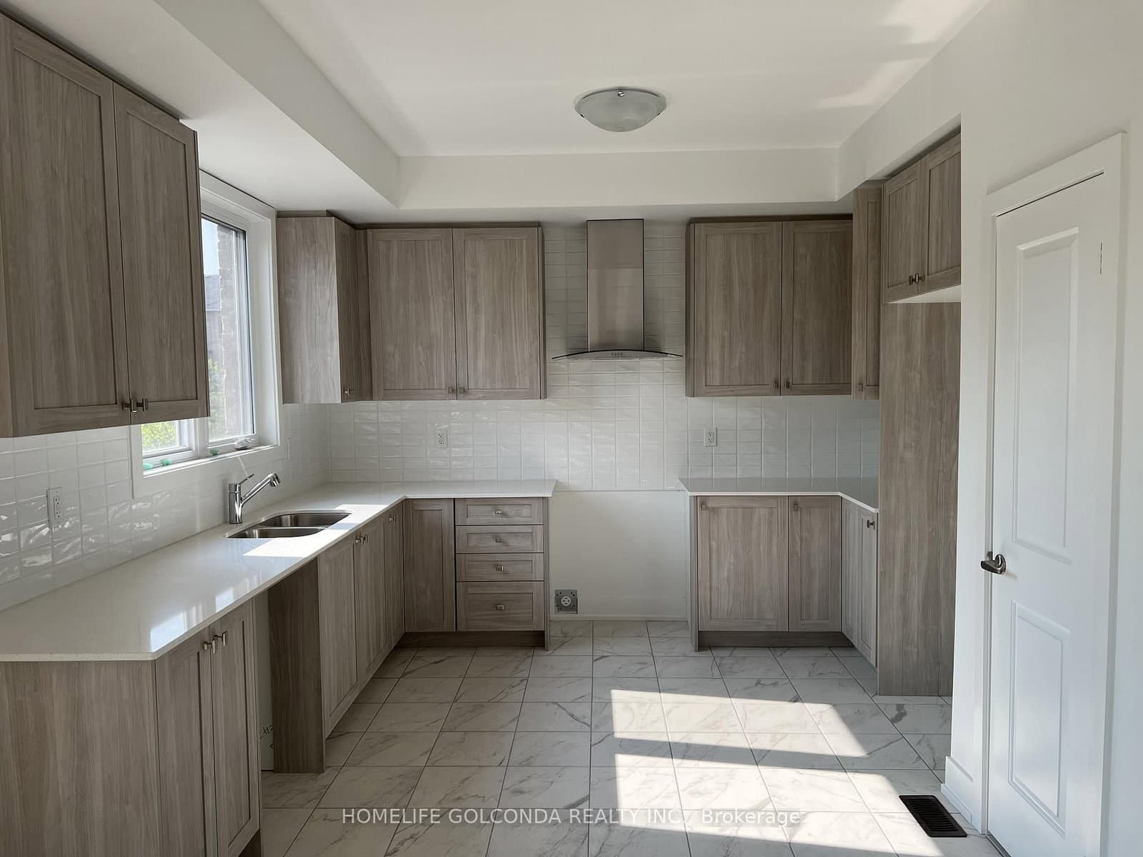 8 Sobczak Drive, Whitby, ON