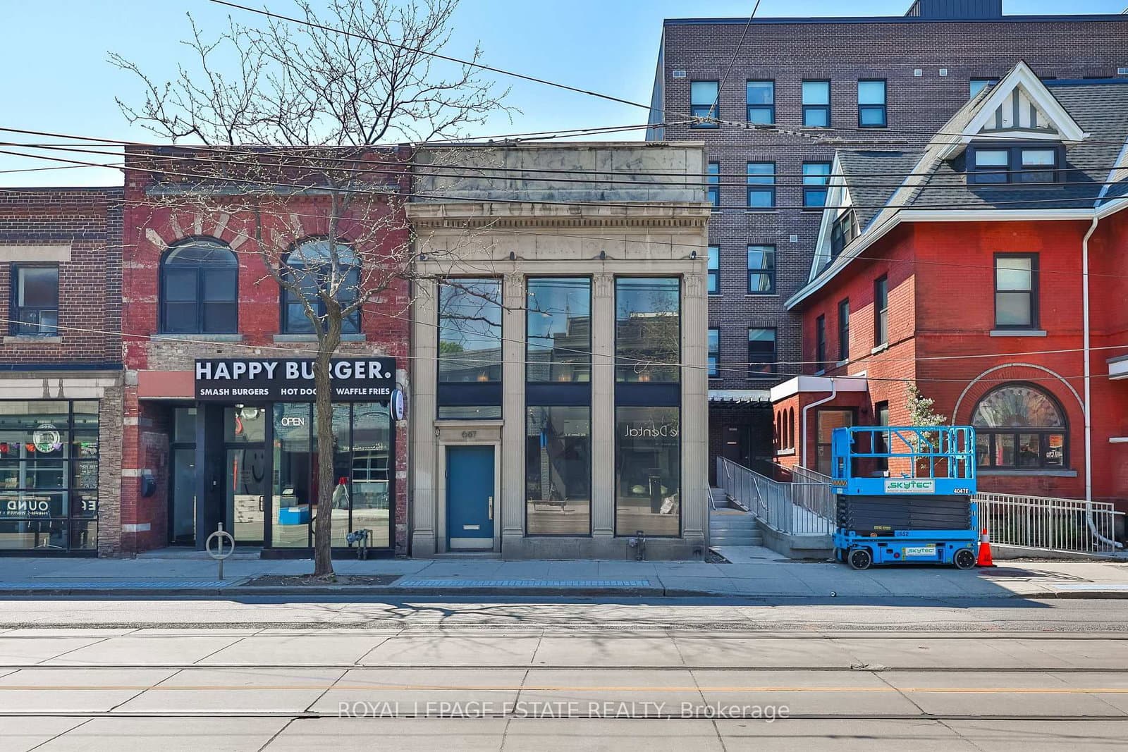 687 Queen Street, Toronto, ON