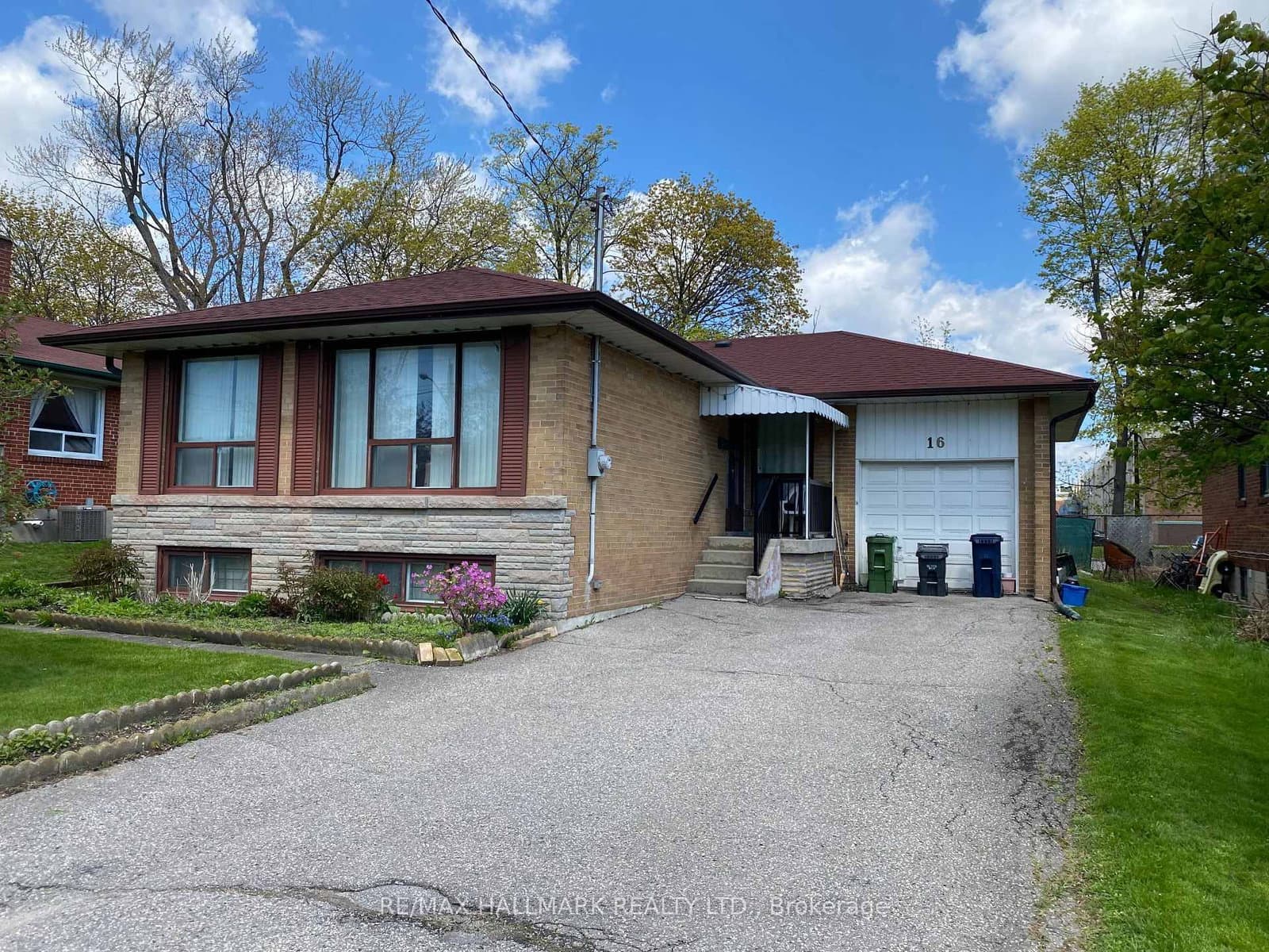 16 Chrysler Crescent, Toronto, ON