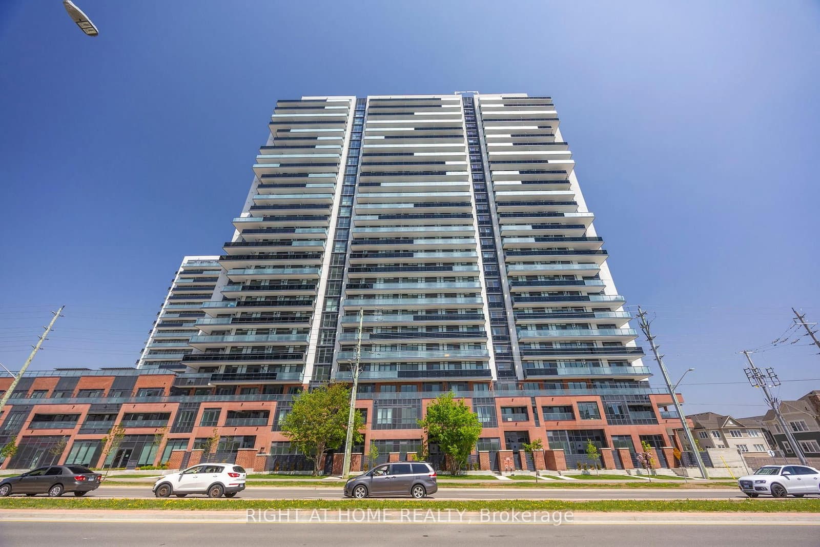 2211 - 2545 Simcoe Street, Oshawa, ON