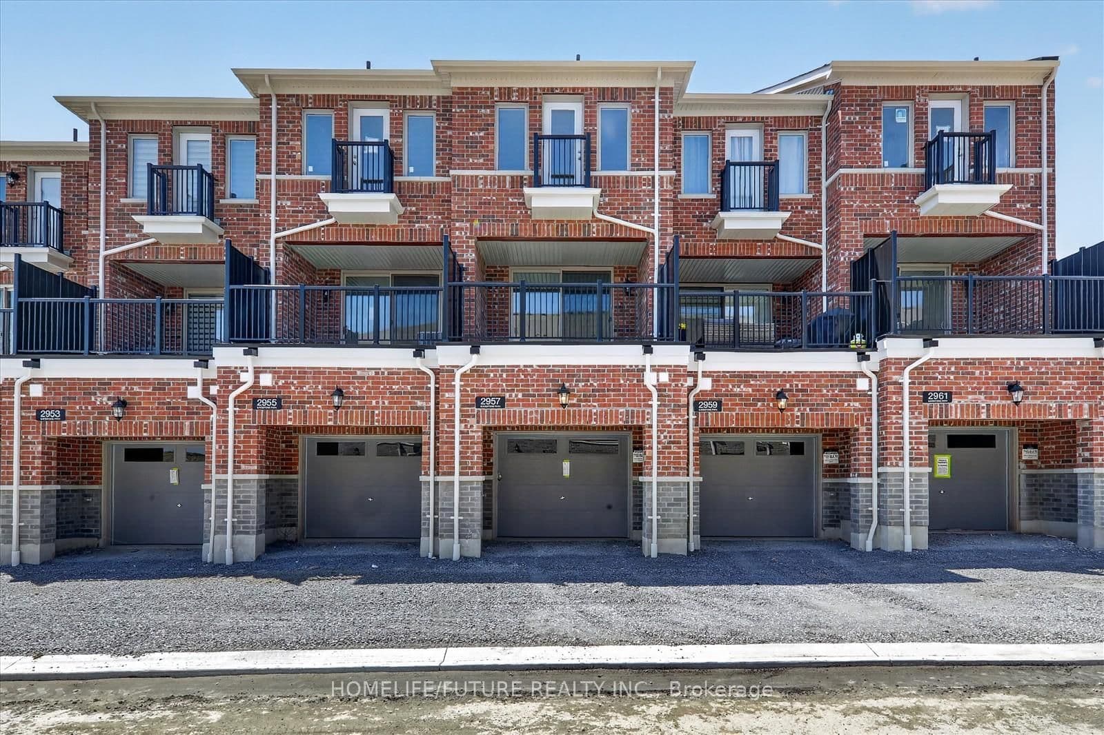 2957 Gatestone Path, Pickering, ON — photo 3