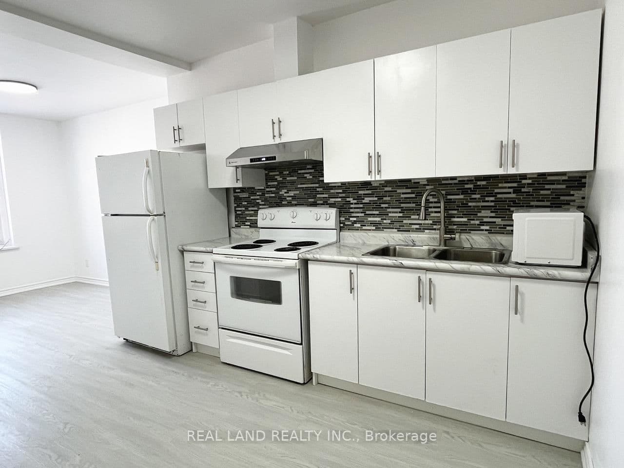 Unit 1 - 31 King Street, Oshawa, ON — photo 3