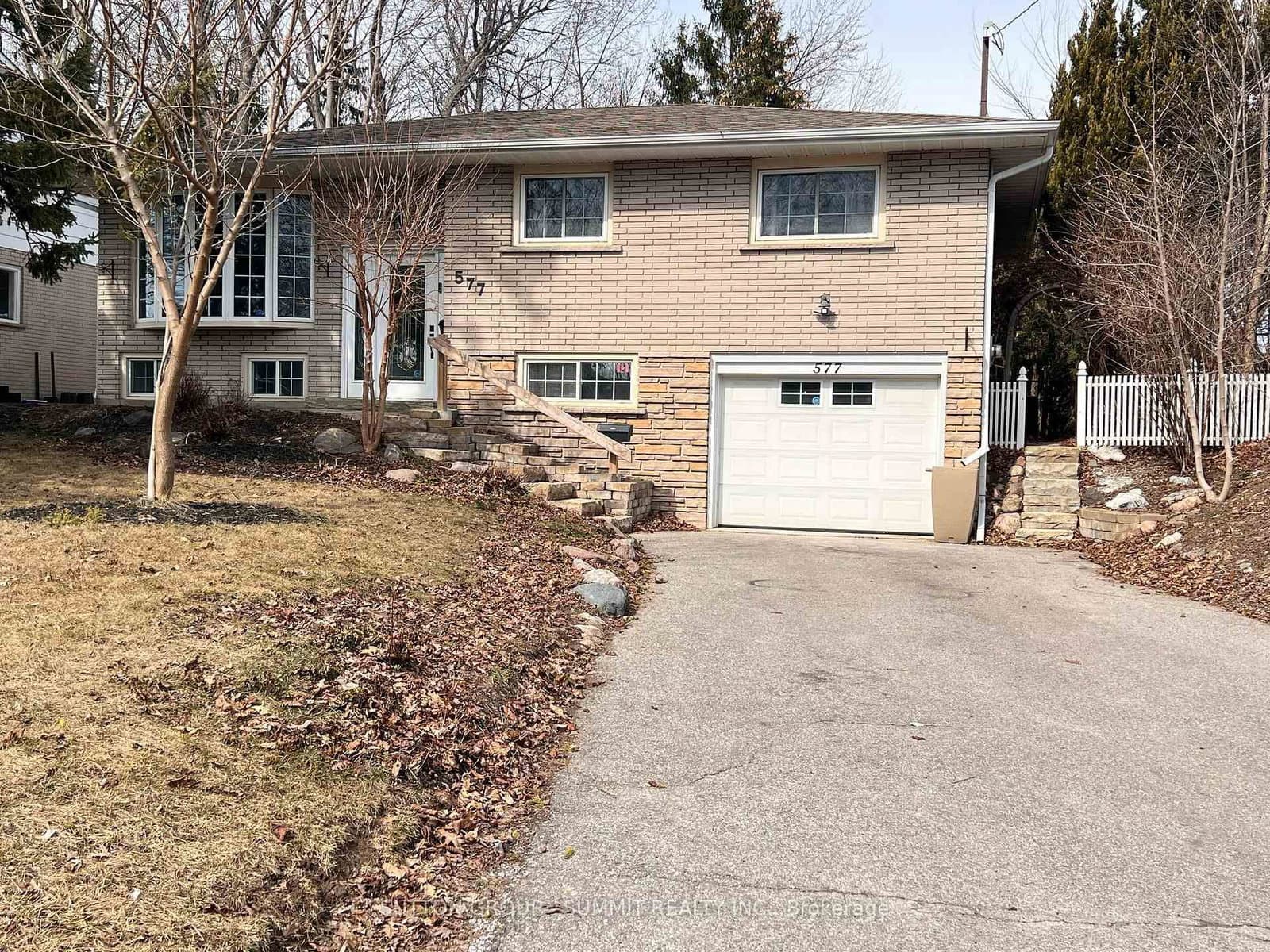 577 Oshawa Boulevard, Oshawa, ON — photo 2