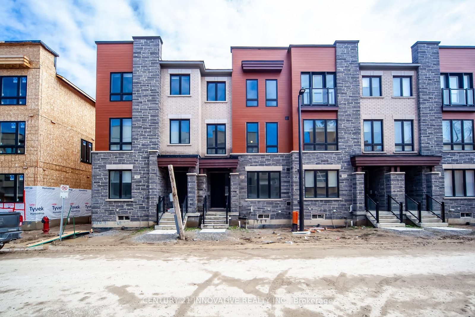 29 Steamboat Way, Whitby, ON