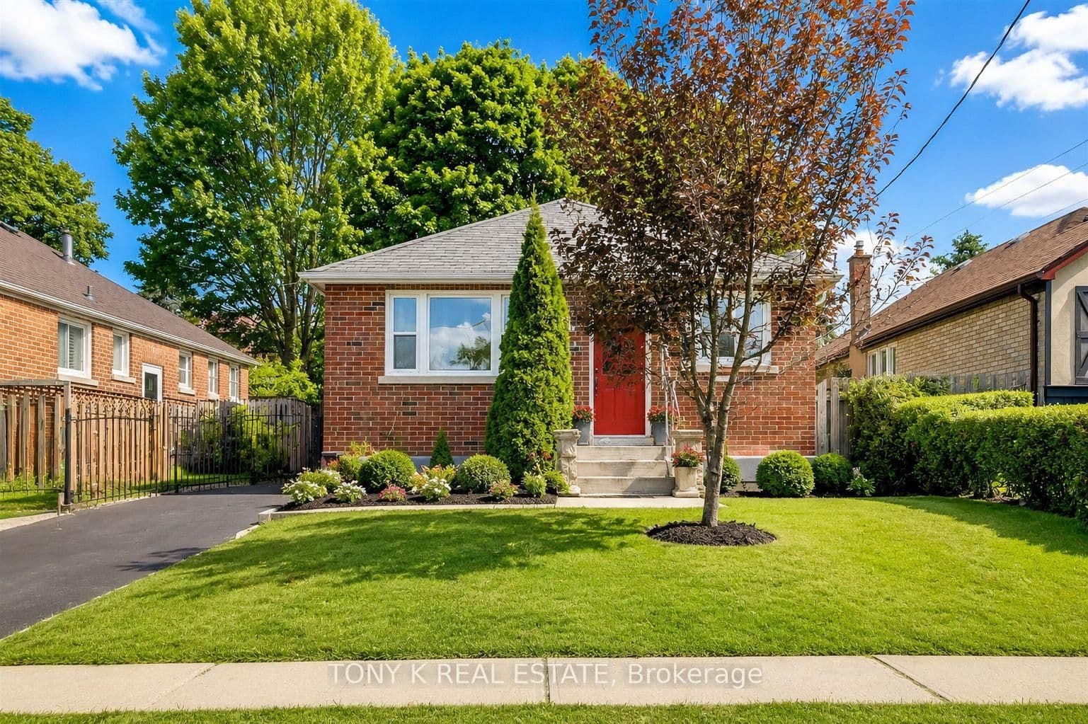 654 Grierson Street, Oshawa, ON