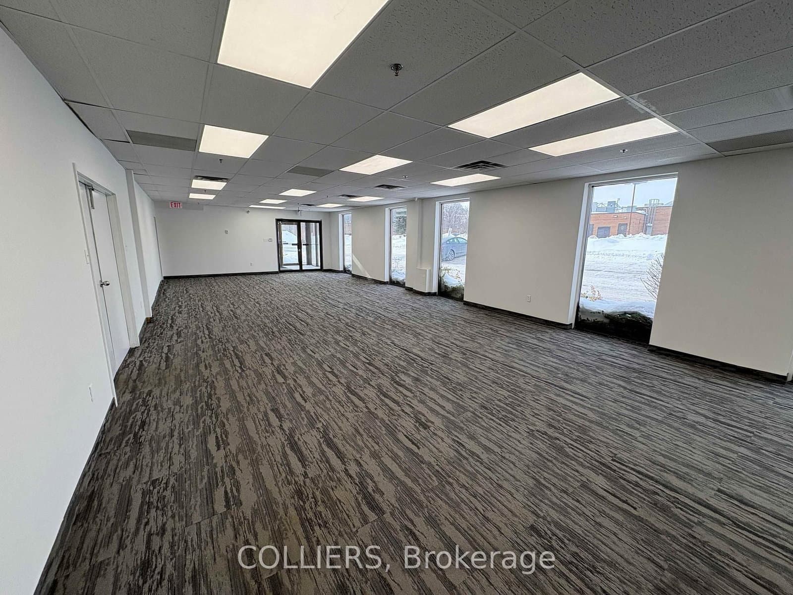 2 - 145 West Beaver Creek Road, Richmond Hill, ON — photo 3