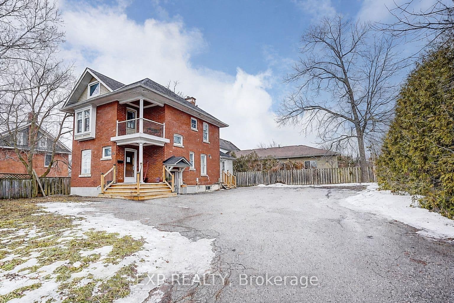 12 Vincent Street, Newmarket, ON