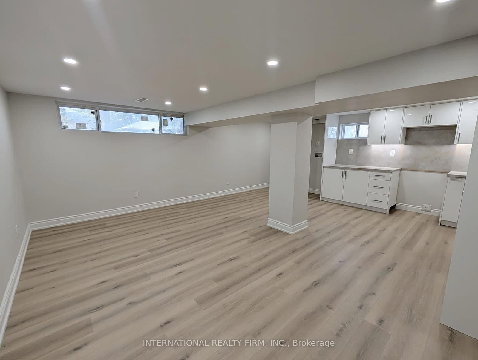 BSMT - 198 Cherrywood Drive, Newmarket, ON