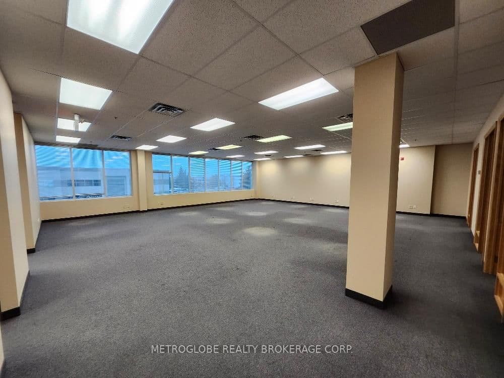 207/8/9 - 8551 Weston Road, Vaughan, ON — photo 3