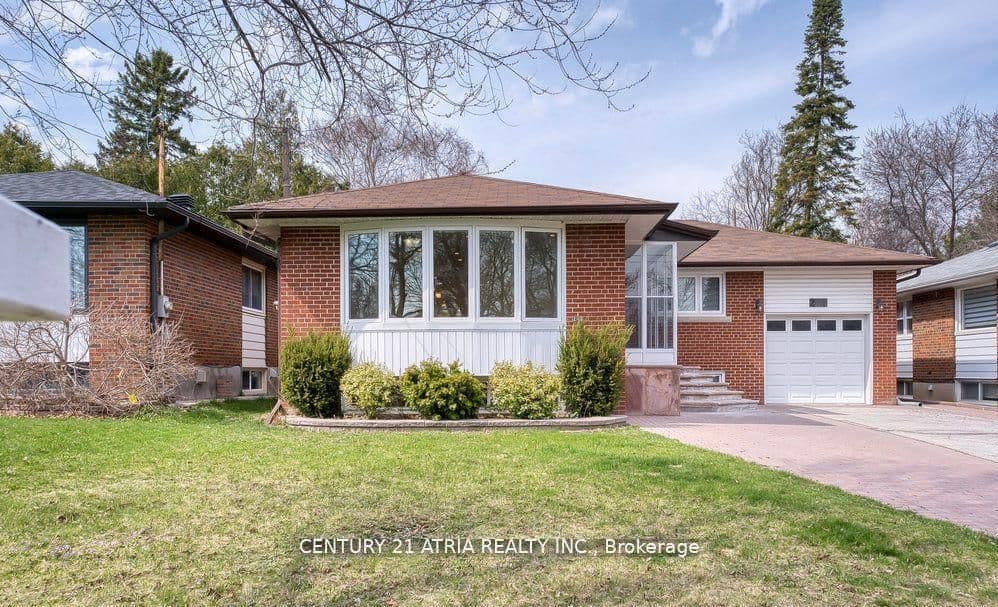 243 Harrygan Crescent, Richmond Hill, ON