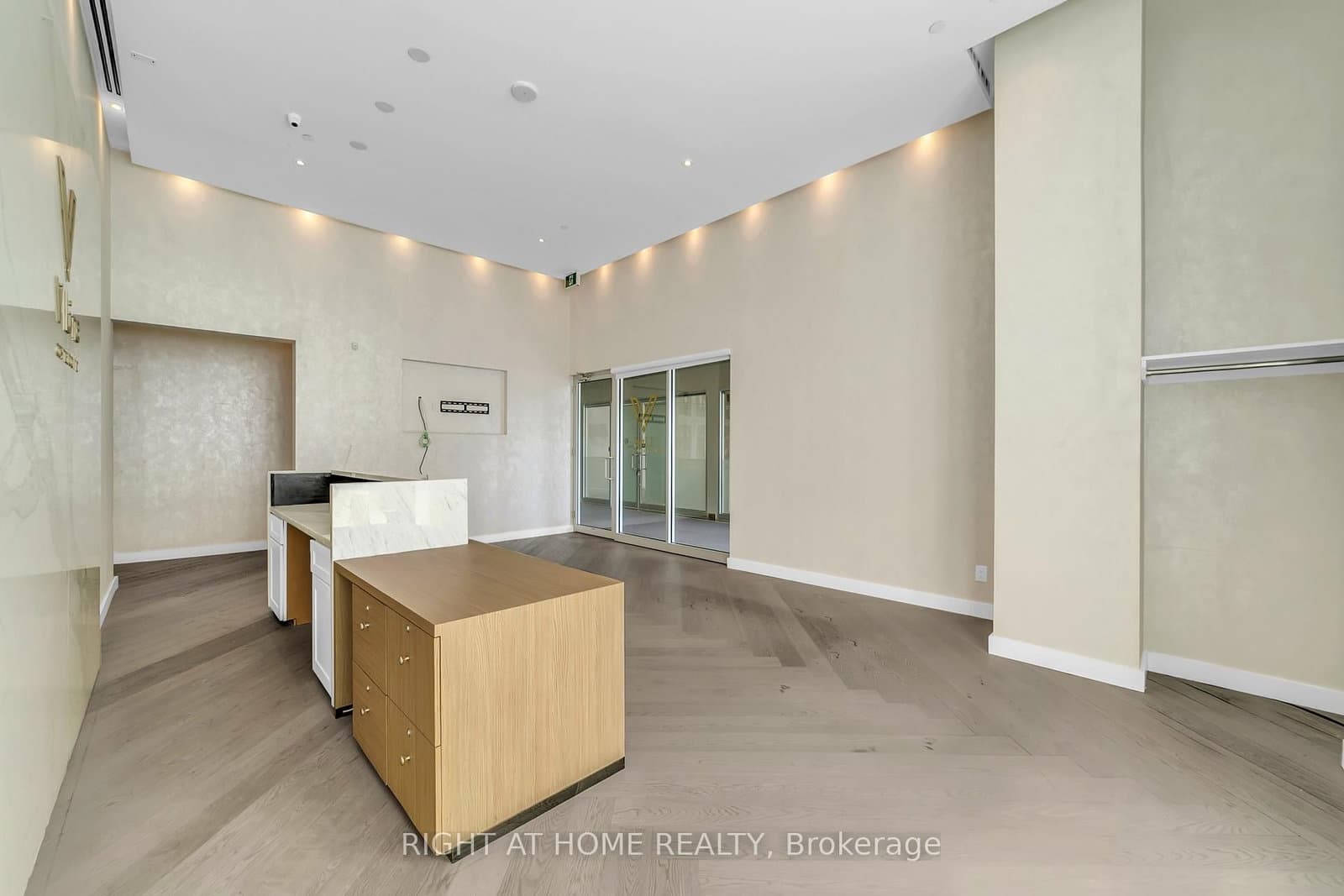 115/116 - 7191 Yonge Street, Markham, ON — photo 2