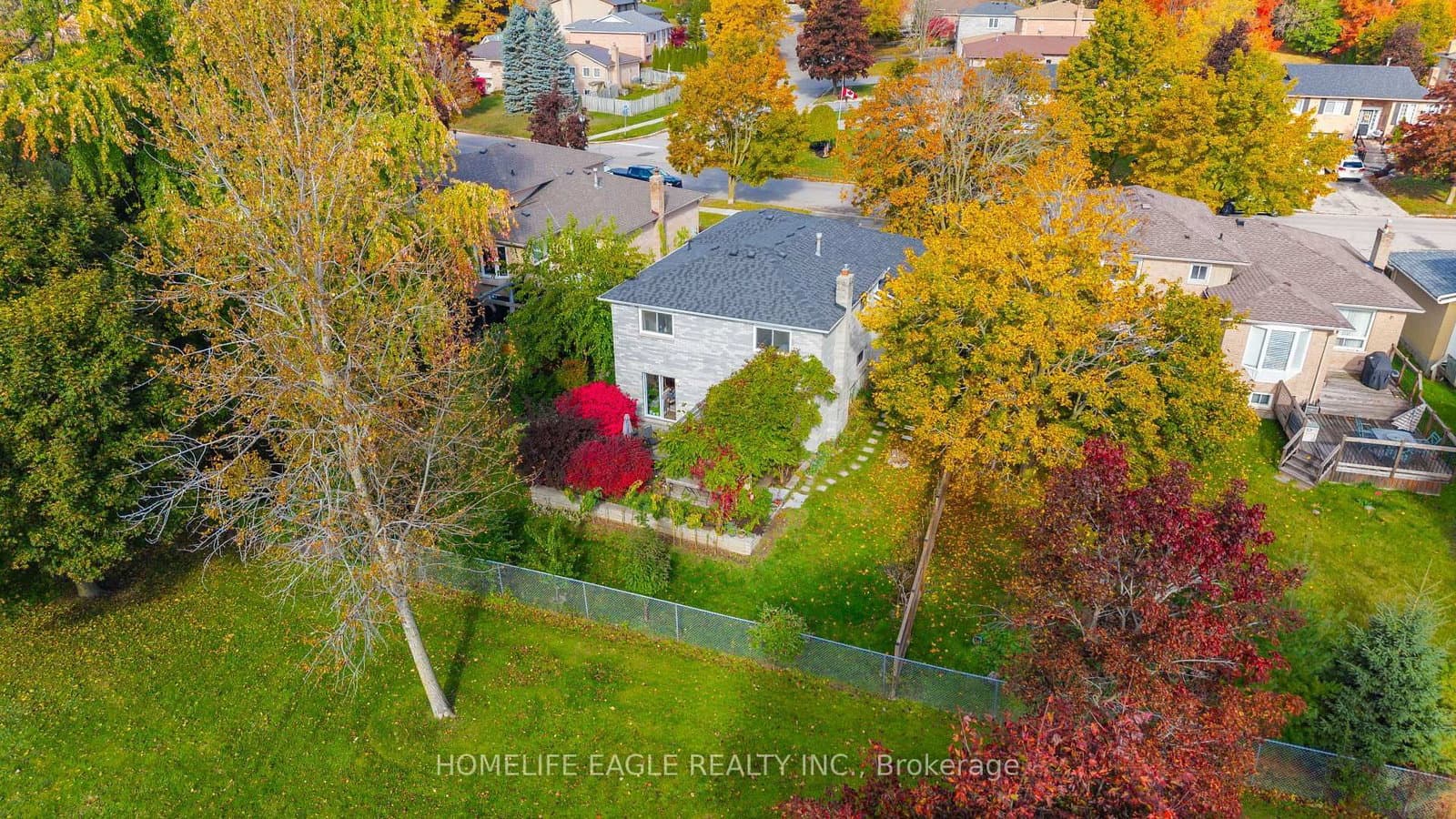 17 Beckett Avenue, East Gwillimbury, ON