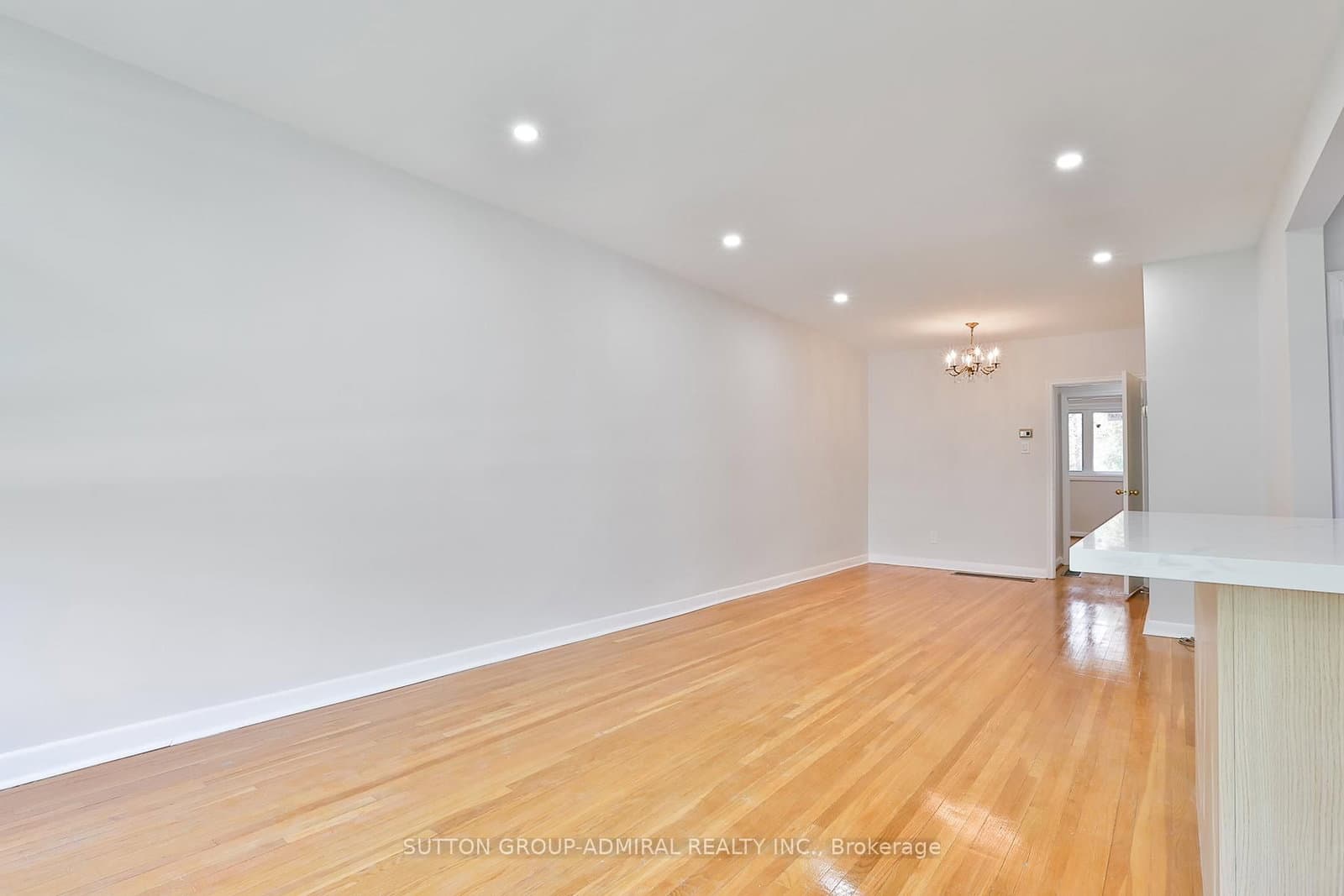 264 McConvey Drive, Richmond Hill, ON — photo 3