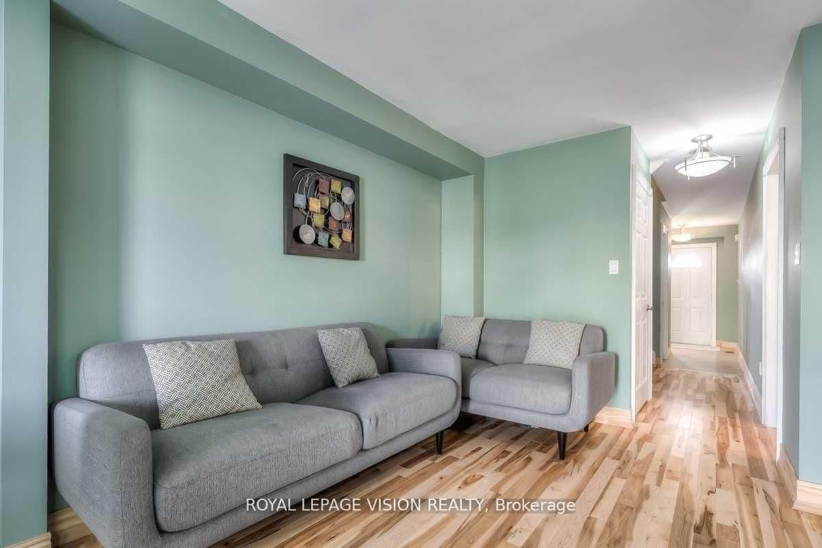 227 Stonebriar Drive, Vaughan, ON — photo 3