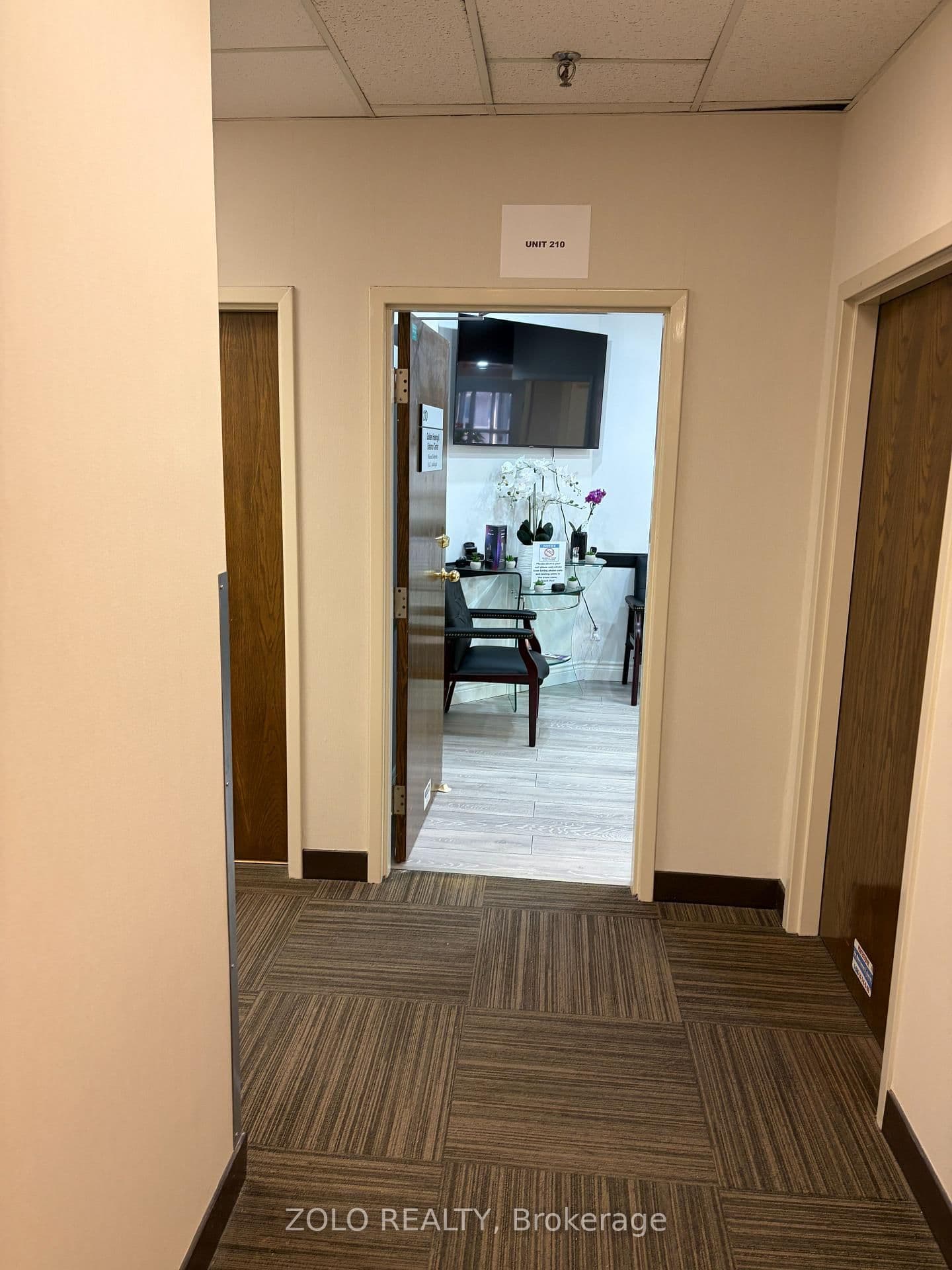 210 - 4600 Highway 7, Vaughan, ON — photo 3