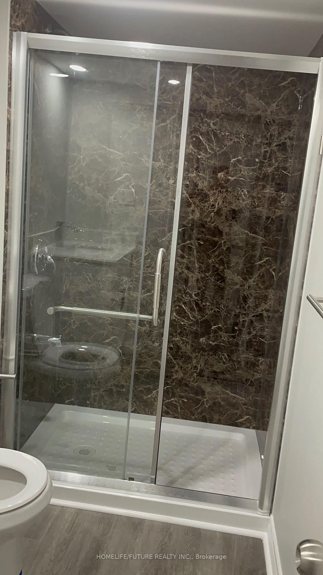 Bsmt - 2 Hoover Park Drive, Whitchurch-Stouffville, ON — photo 3