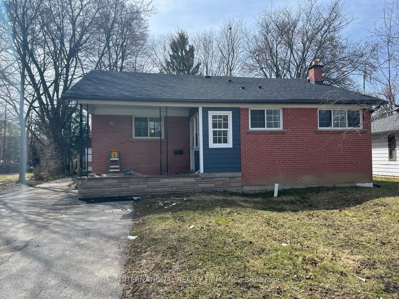 73 Murray Drive, Aurora, ON