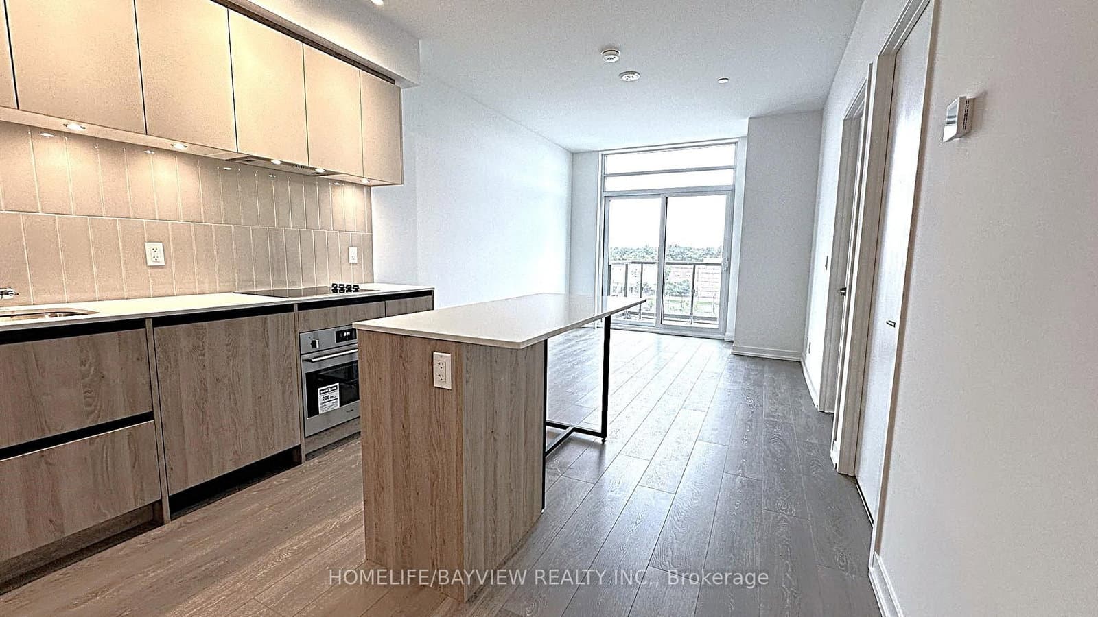 603 - 8 Beverley Glen Boulevard, Vaughan, ON — photo 2