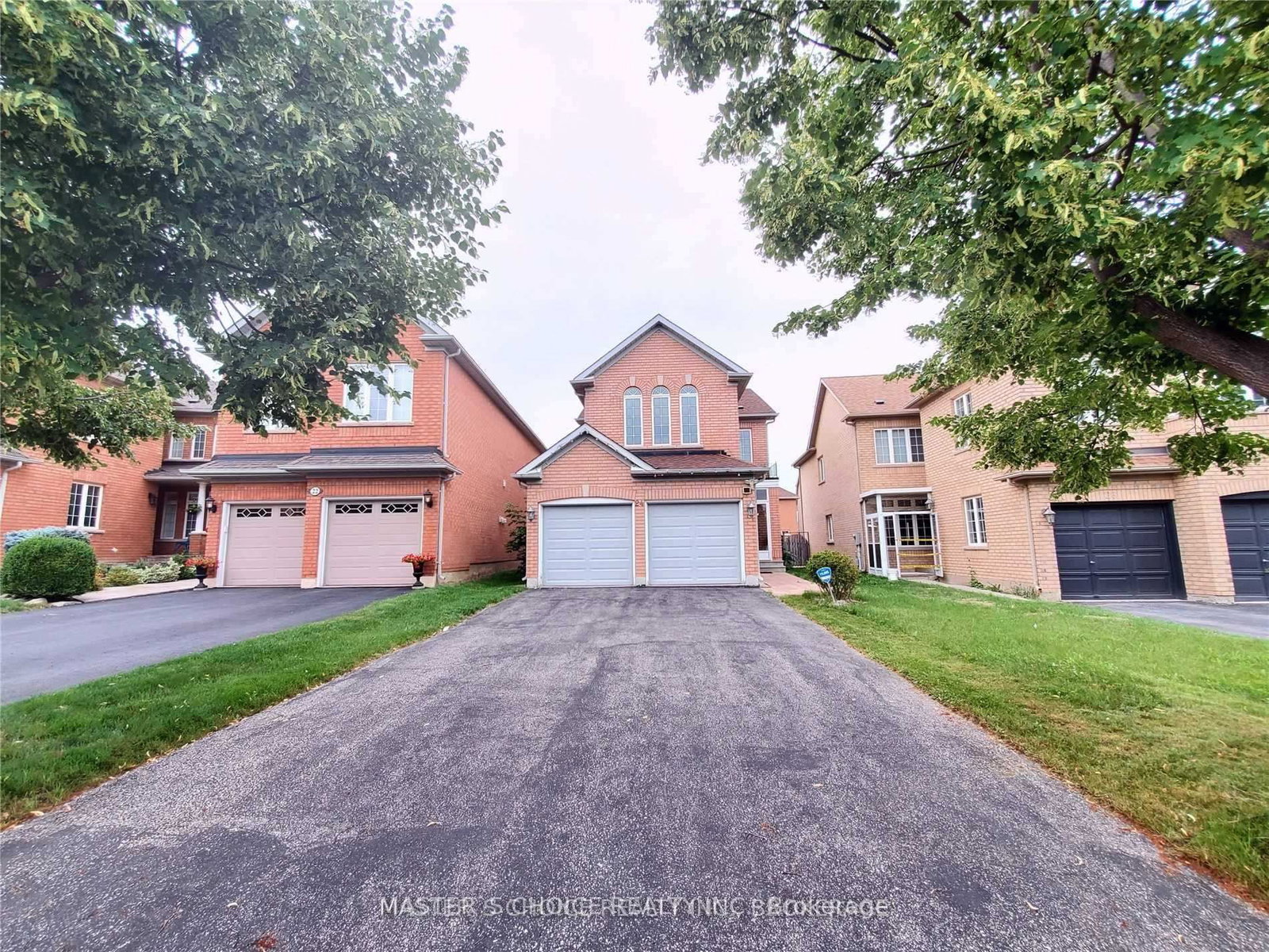 24 Golden Oak Avenue, Richmond Hill, ON