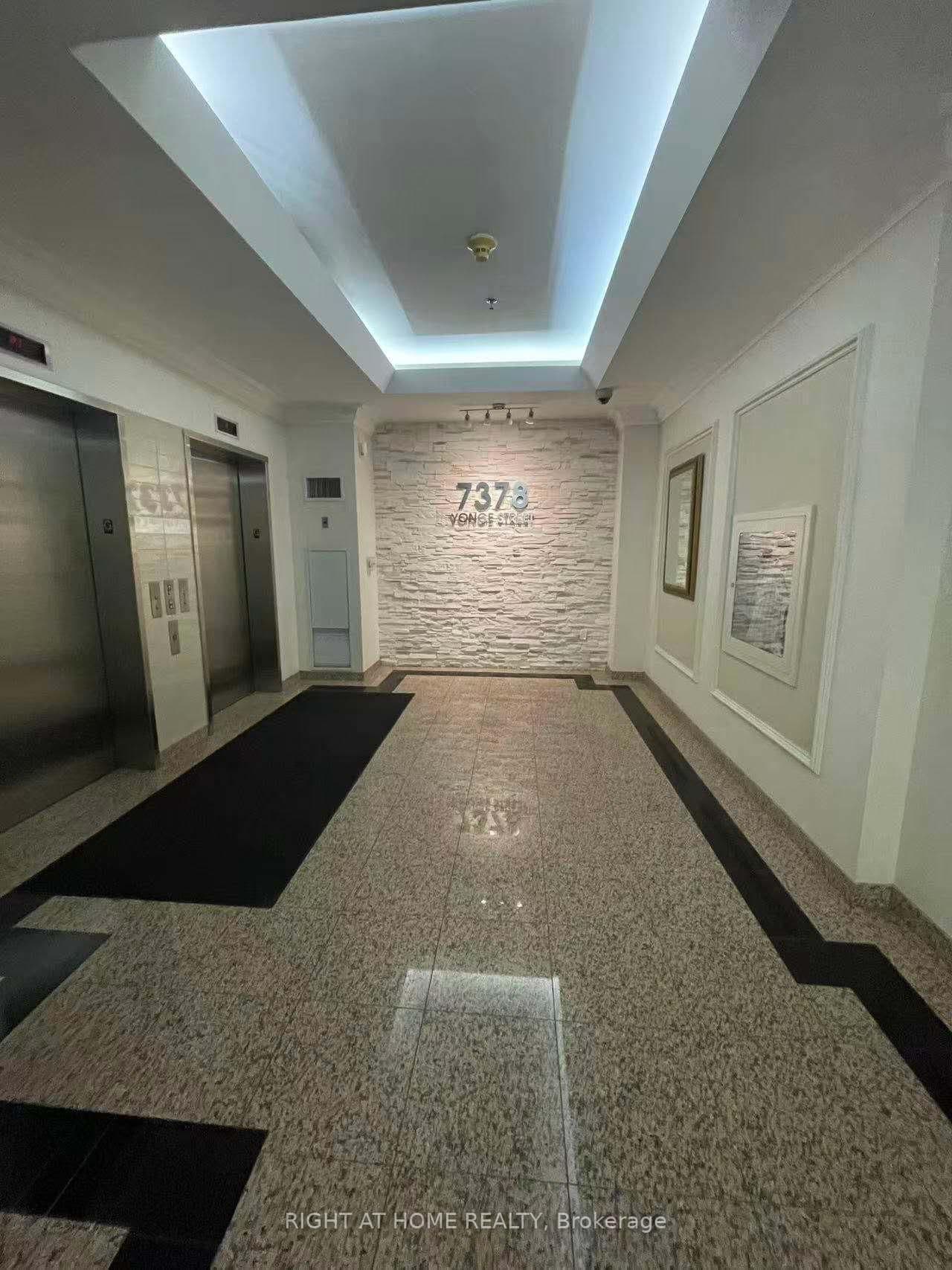 212 - 7378 Yonge Street, Vaughan, ON