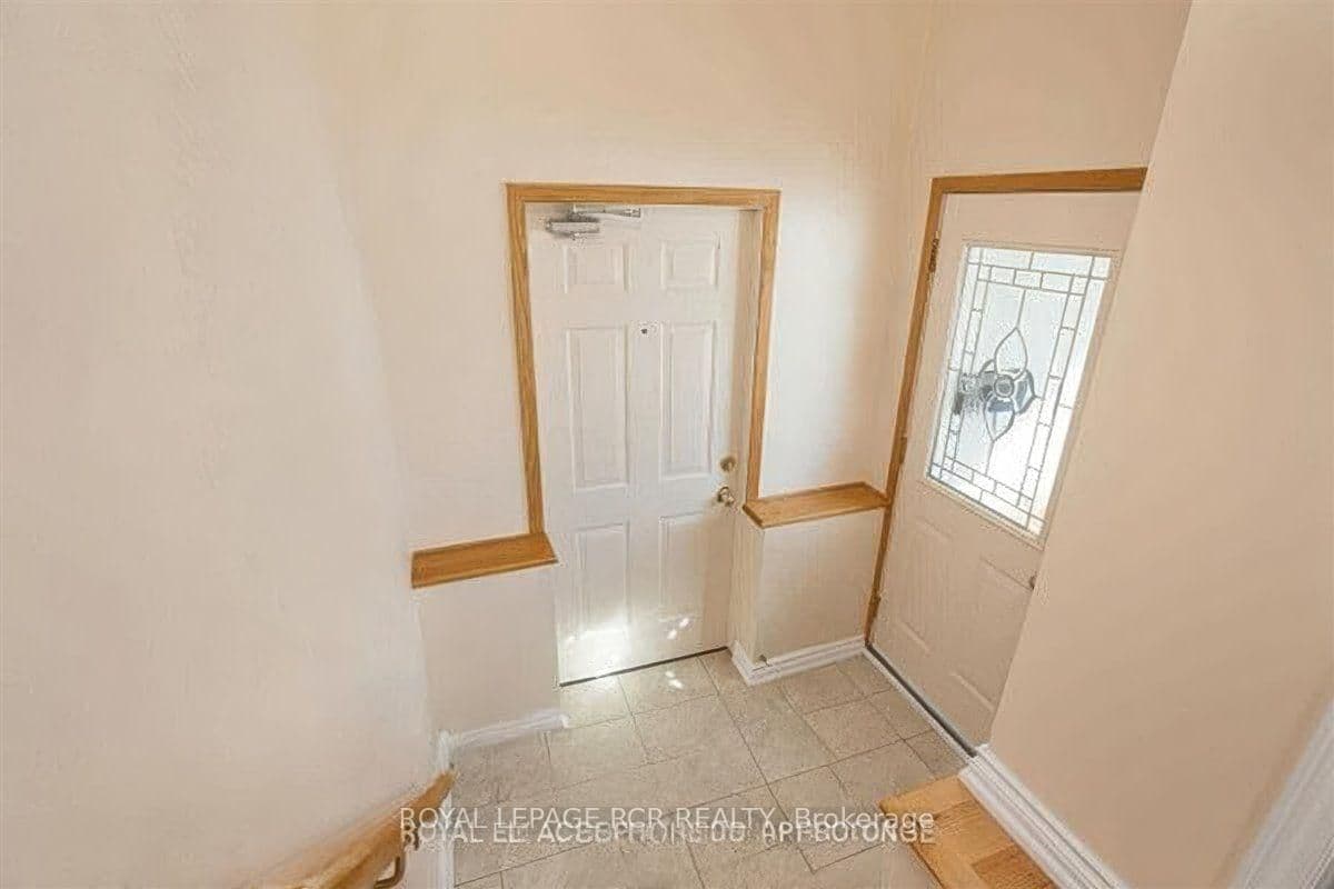 254 Simcoe Road, Bradford West Gwillimbury, ON — photo 3