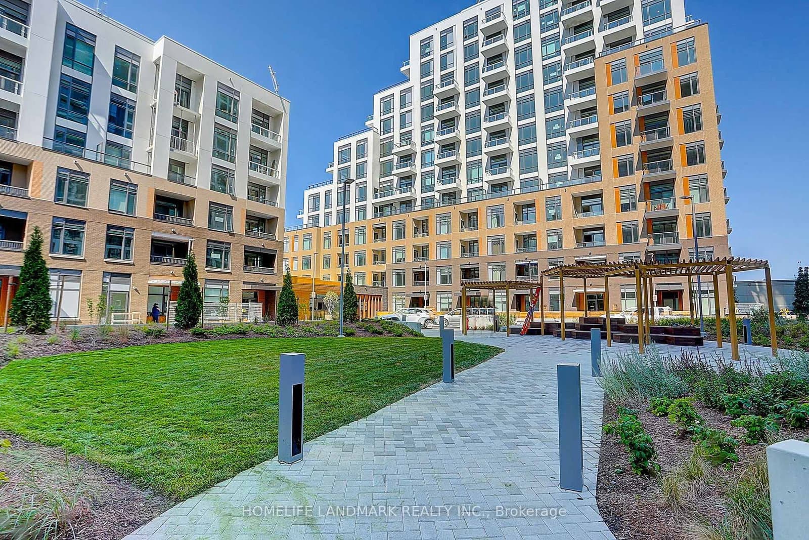 B-532 - 7950 Bathurst Street, Vaughan, ON