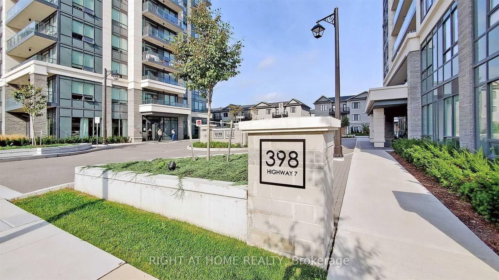 706 - 398 Highway 7, Richmond Hill, ON
