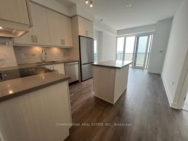 2307 - 95 Oneida Crescent, Richmond Hill, ON — photo 2